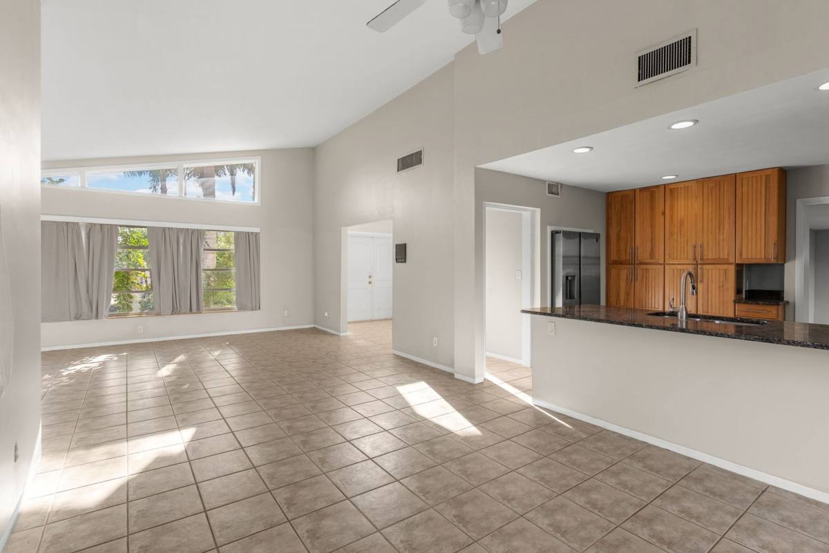 House for rent at 7887 9th Ave S, Saint Petersburg, FL 33707