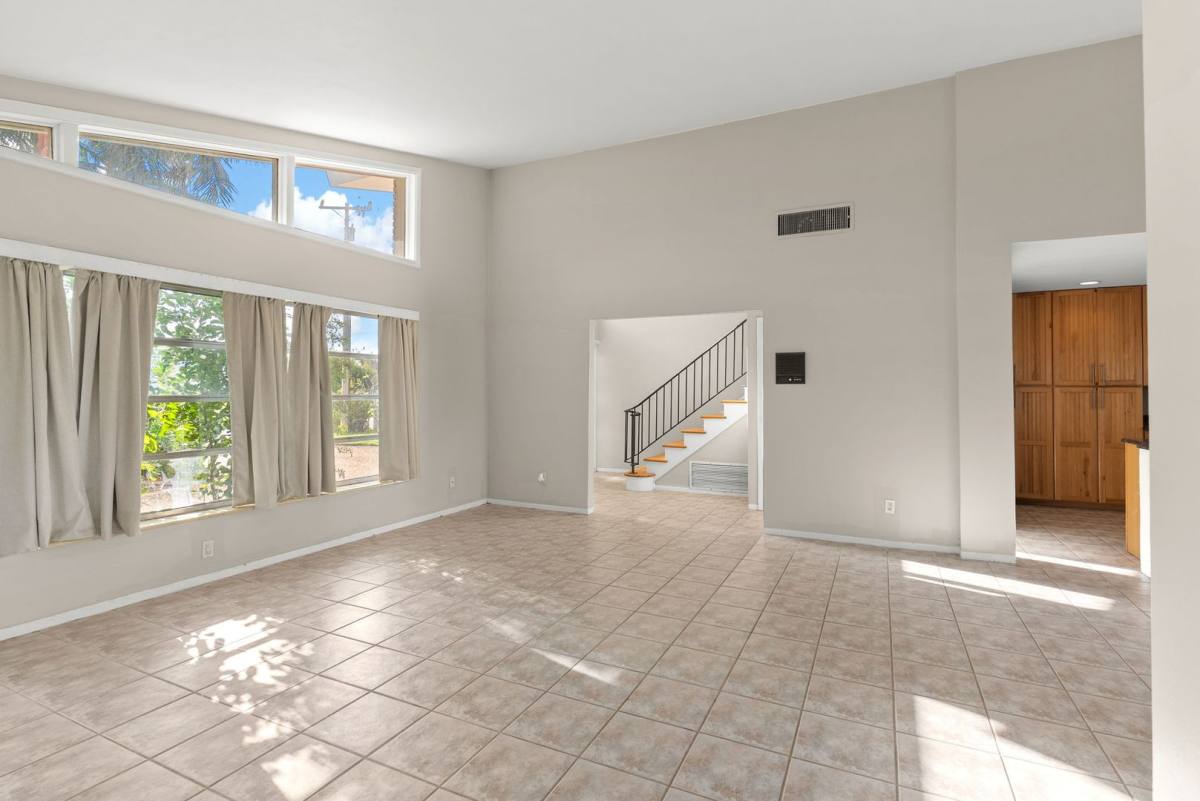 House for rent at 7887 9th Ave S, Saint Petersburg, FL 33707