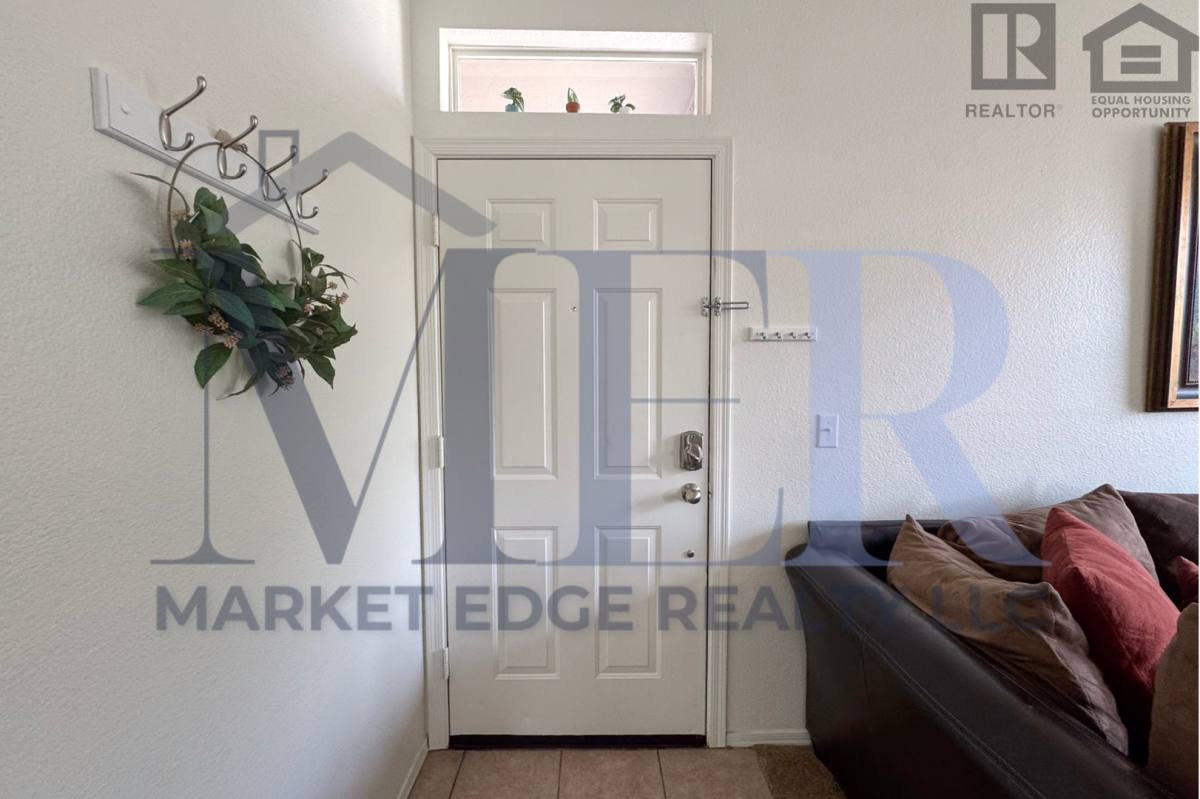 Condo for rent at 3830 E Lakewood Parkway, Phoenix, AZ 85048