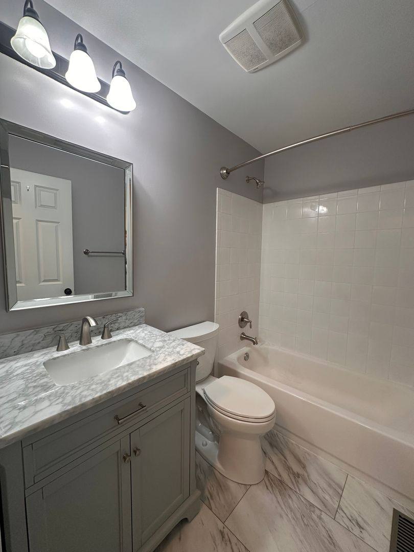 Apartment for rent at 16303 Rockcrest View Lane, Louisville, KY 40245