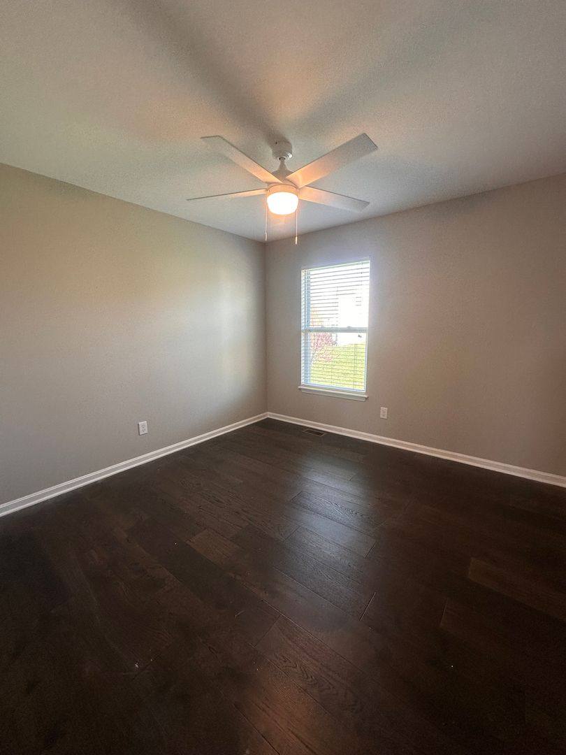 Apartment for rent at 16303 Rockcrest View Lane, Louisville, KY 40245