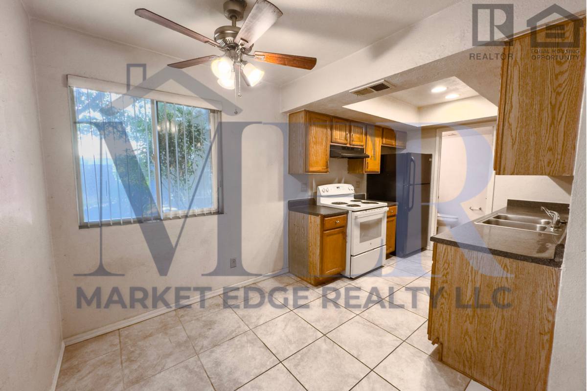 Townhouse for rent at 2609 W Ocotillo Rd, Phoenix, AZ 85017