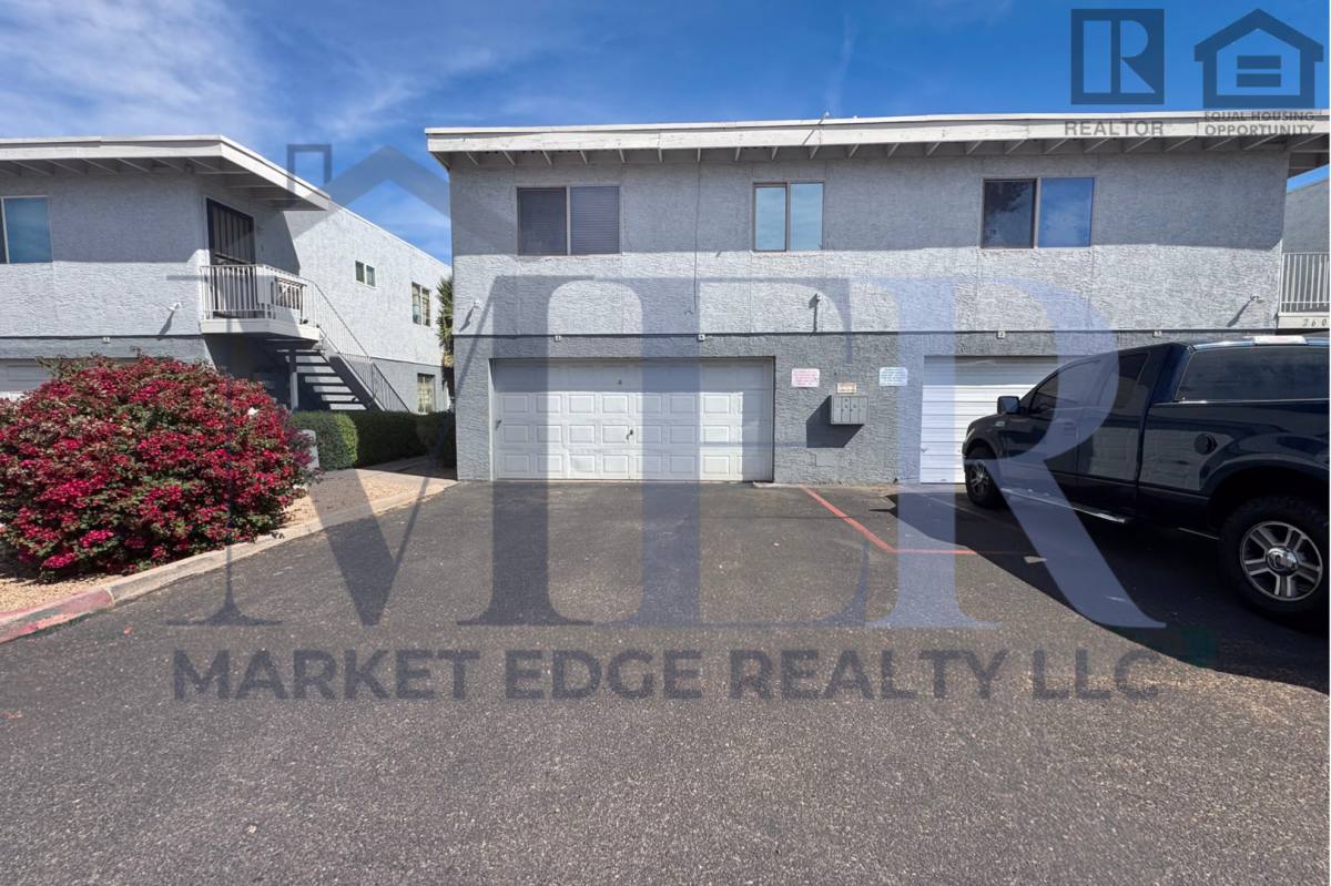 Townhouse for rent at 2609 W Ocotillo Rd, Phoenix, AZ 85017