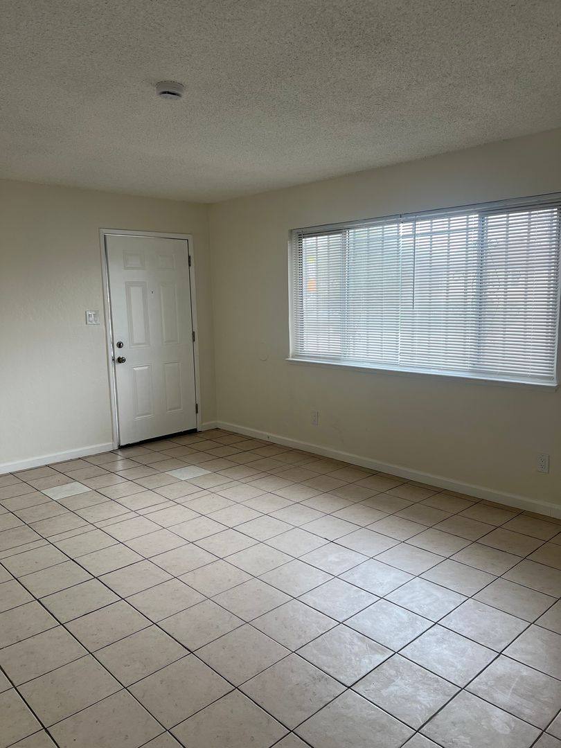 House for rent at 310 Graves Ave, Sacramento, CA 95838