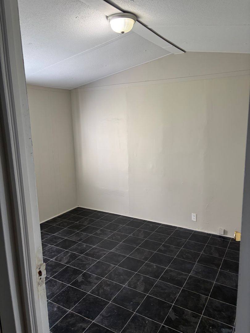 Apartment for rent at 707 E Francis St, Jacksonville, AL 36265