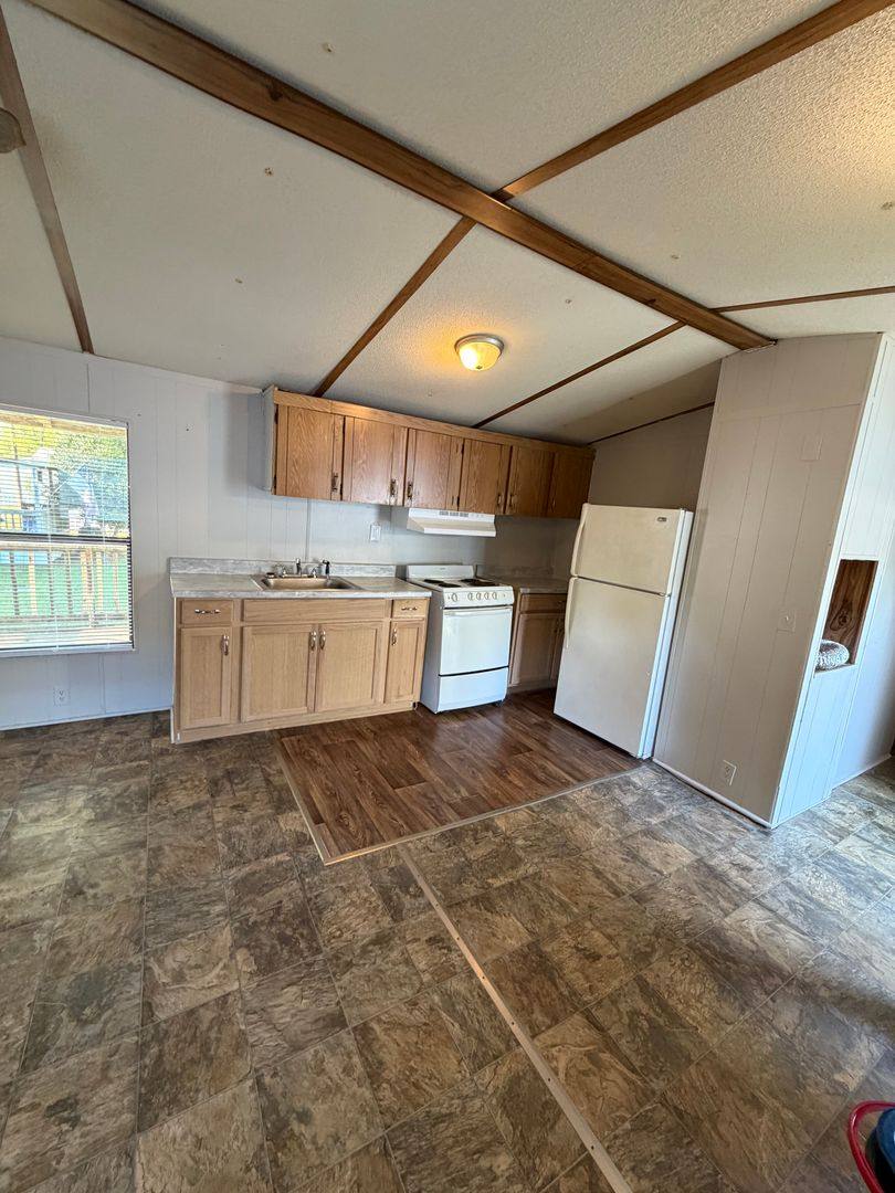 Apartment for rent at 707 E Francis St, Jacksonville, AL 36265