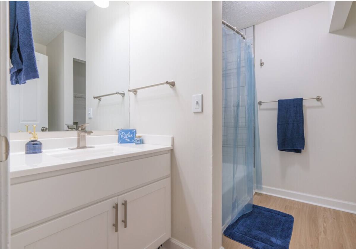 Townhouse for rent at 1429 Slate Run Rd, New Albany, IN 47150