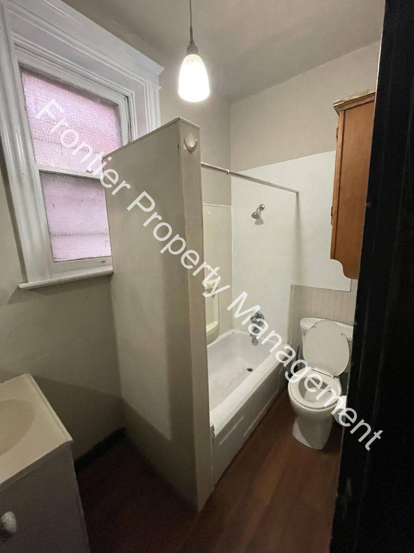 Apartment for rent at 3922 Minnesota, Saint Louis, MO 63118