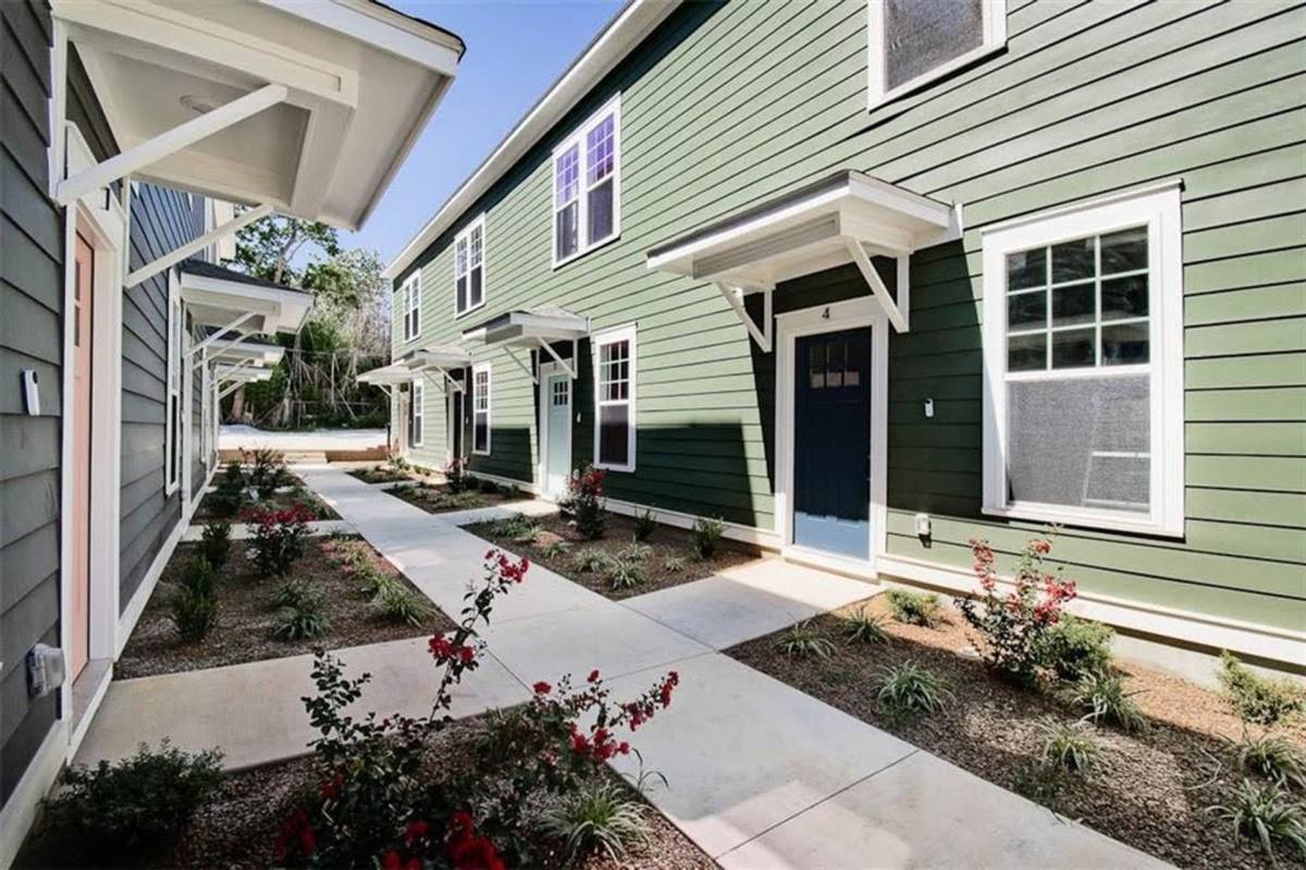 Apartment for rent at 769 S Washington Ave, Fayetteville, AR 72701