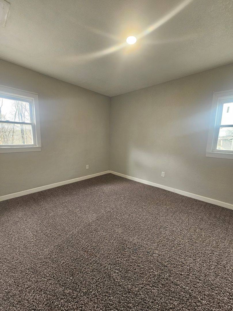 Apartment for rent at 223 E 35th St, Davenport, IA 52806