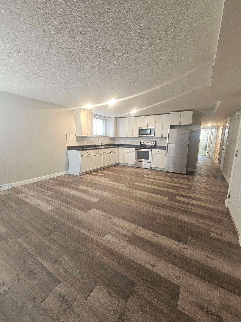 Apartment for rent at 223 E 35th St, Davenport, IA 52806