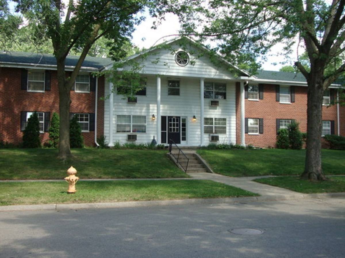 Apartment for rent at 830 Harding St, Janesville, WI 53545