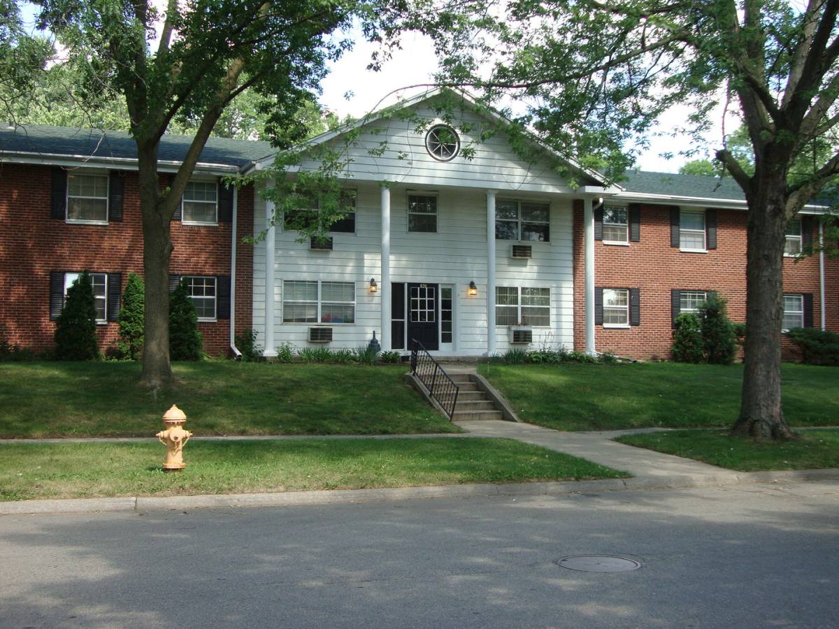 Apartment for rent at 830 Harding St, Janesville, WI 53545