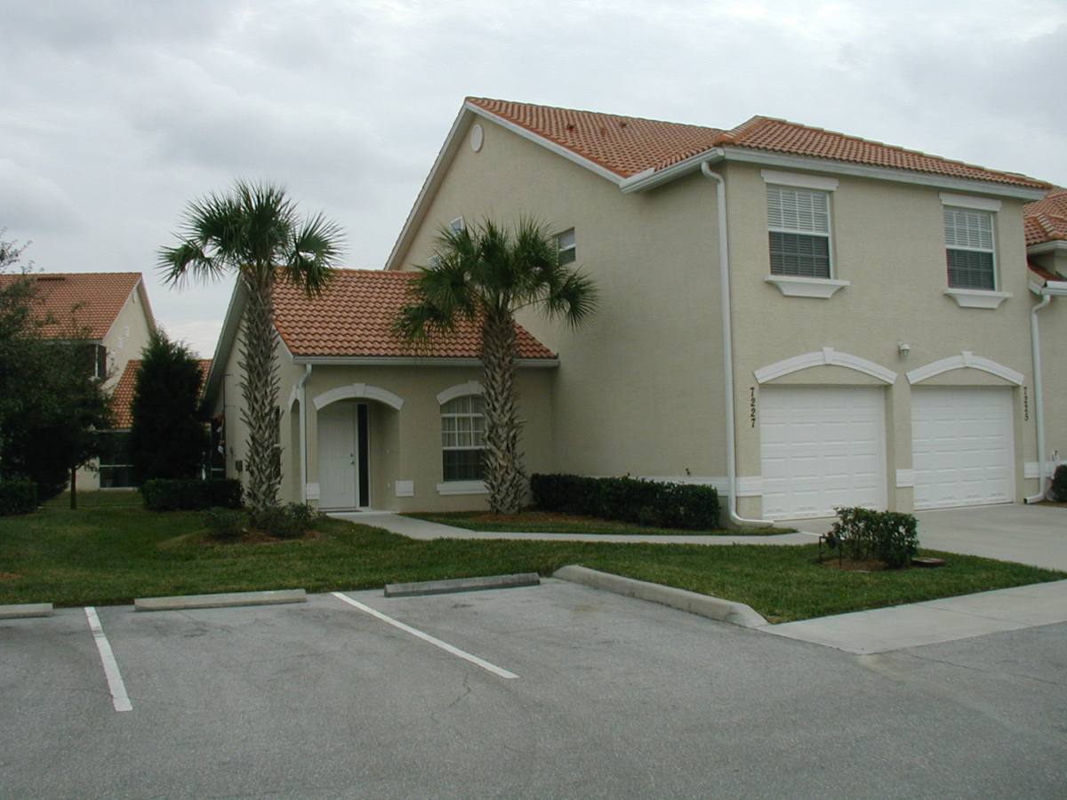 Apartment for rent at 7138 Cedar Hollow Circle, Bradenton, FL 34203