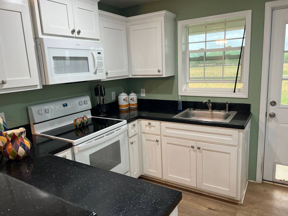 House for rent at 15177 W Grandview Rd, Tahlequah, OK 74464