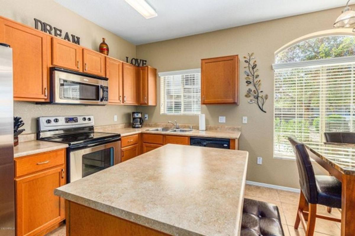 Townhouse for rent at 458 N 168th Lane, Goodyear, AZ 85338