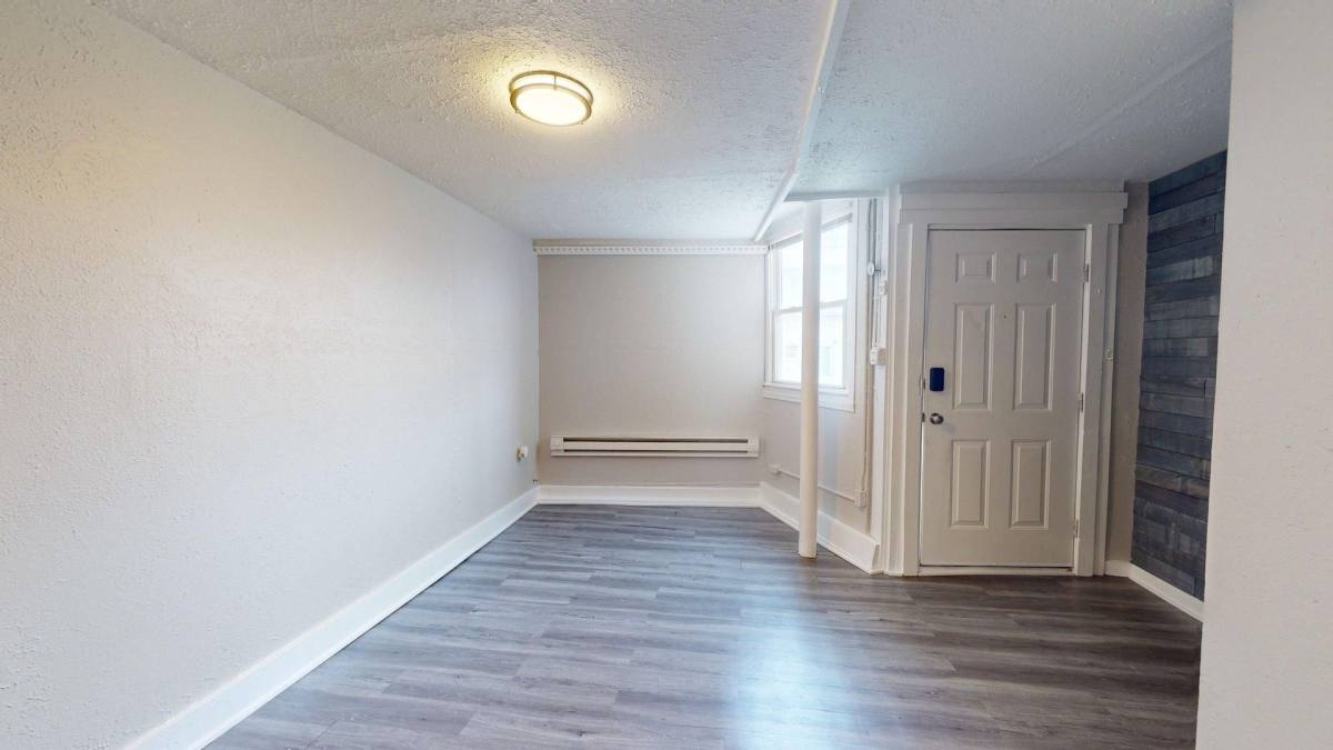 Apartment for rent at 2550 Elyria Ave, Lorain, OH 44055