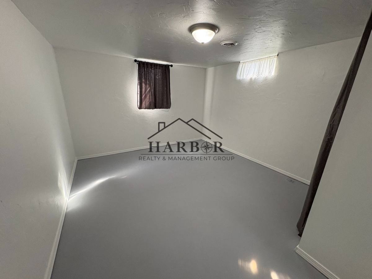 House for rent at 1921 3rd Ave NE, Austin, MN 55912