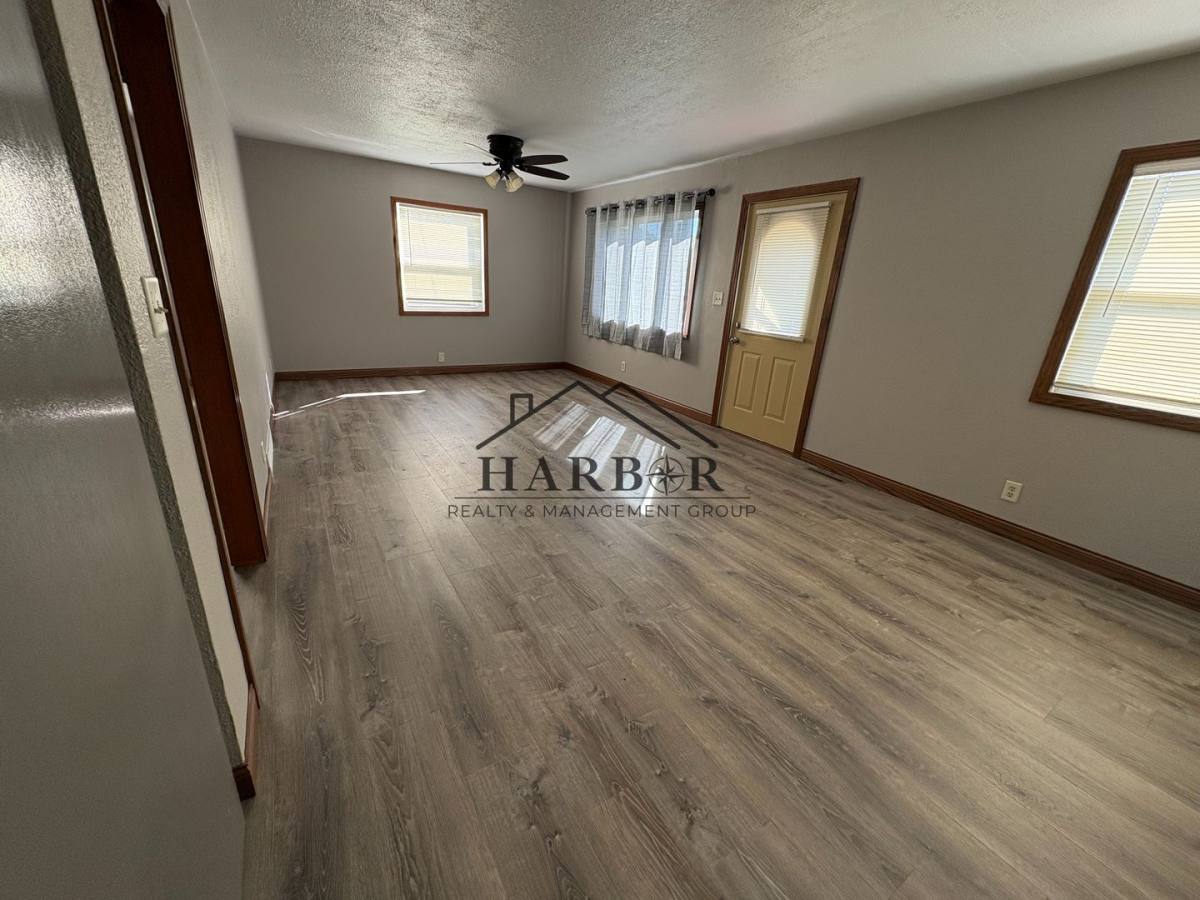 House for rent at 1921 3rd Ave NE, Austin, MN 55912