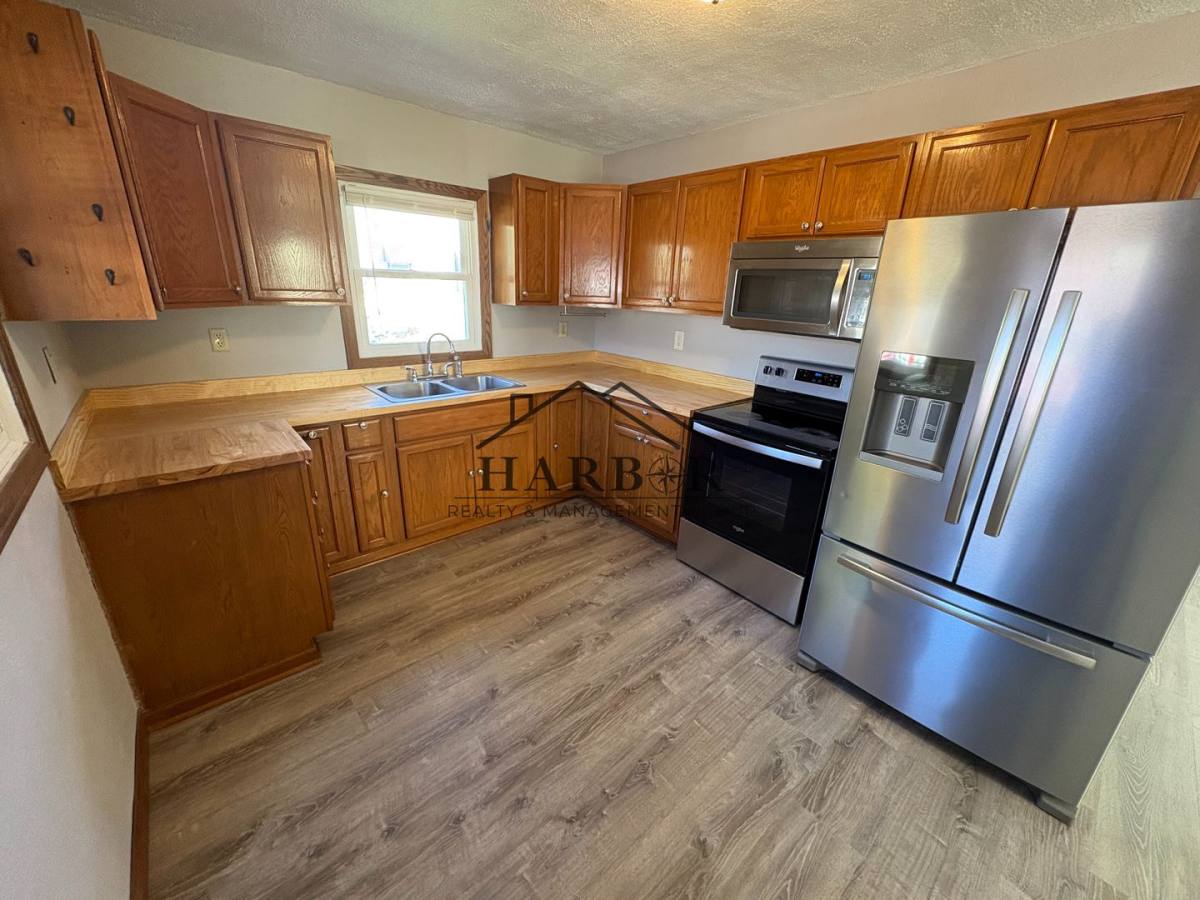House for rent at 1921 3rd Ave NE, Austin, MN 55912