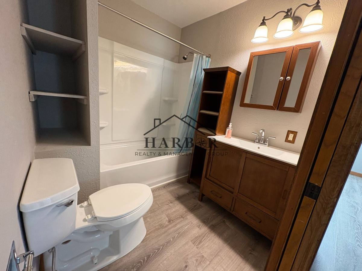 House for rent at 1921 3rd Ave NE, Austin, MN 55912
