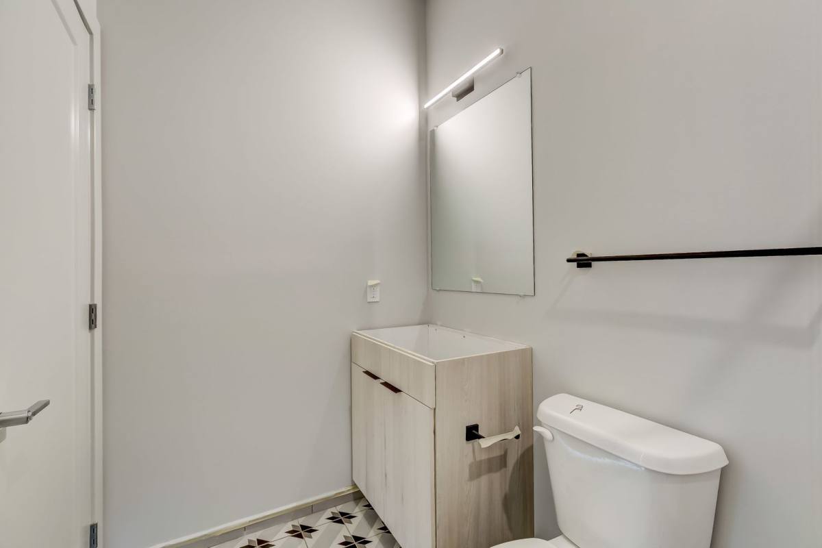 Apartment for rent at 115 W Hamburg, Baltimore, MD 21230
