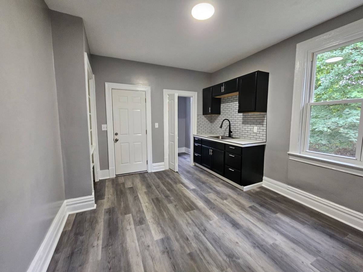Apartment for rent at 1609 Methyl St, Pittsburgh, PA 15216