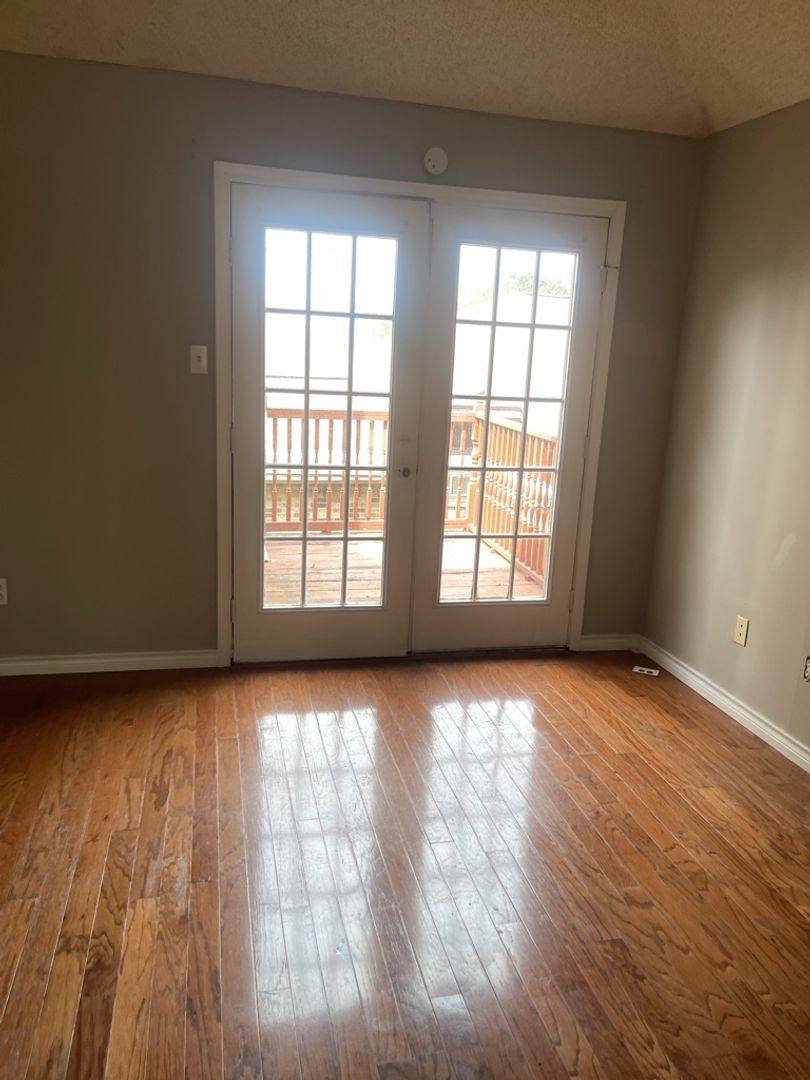 House for rent at 2402 Chestnut Mills Rd, Houston, TX 77067