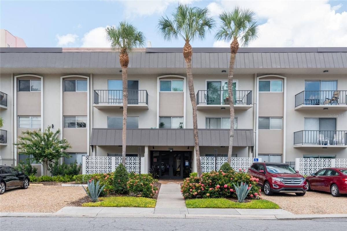 Condo for rent at 4607 W Fig St, Tampa, FL 33609