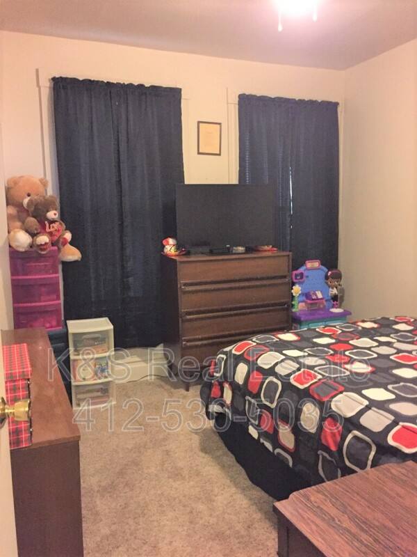 Apartment for rent at 556 Middle Ave #B, Wilmerding, PA 15148