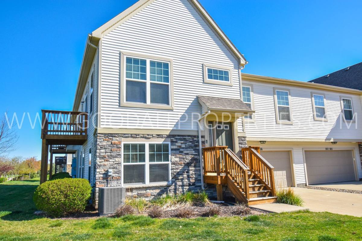 Townhouse for rent at 160 80th St, West Des Moines, IA 50266