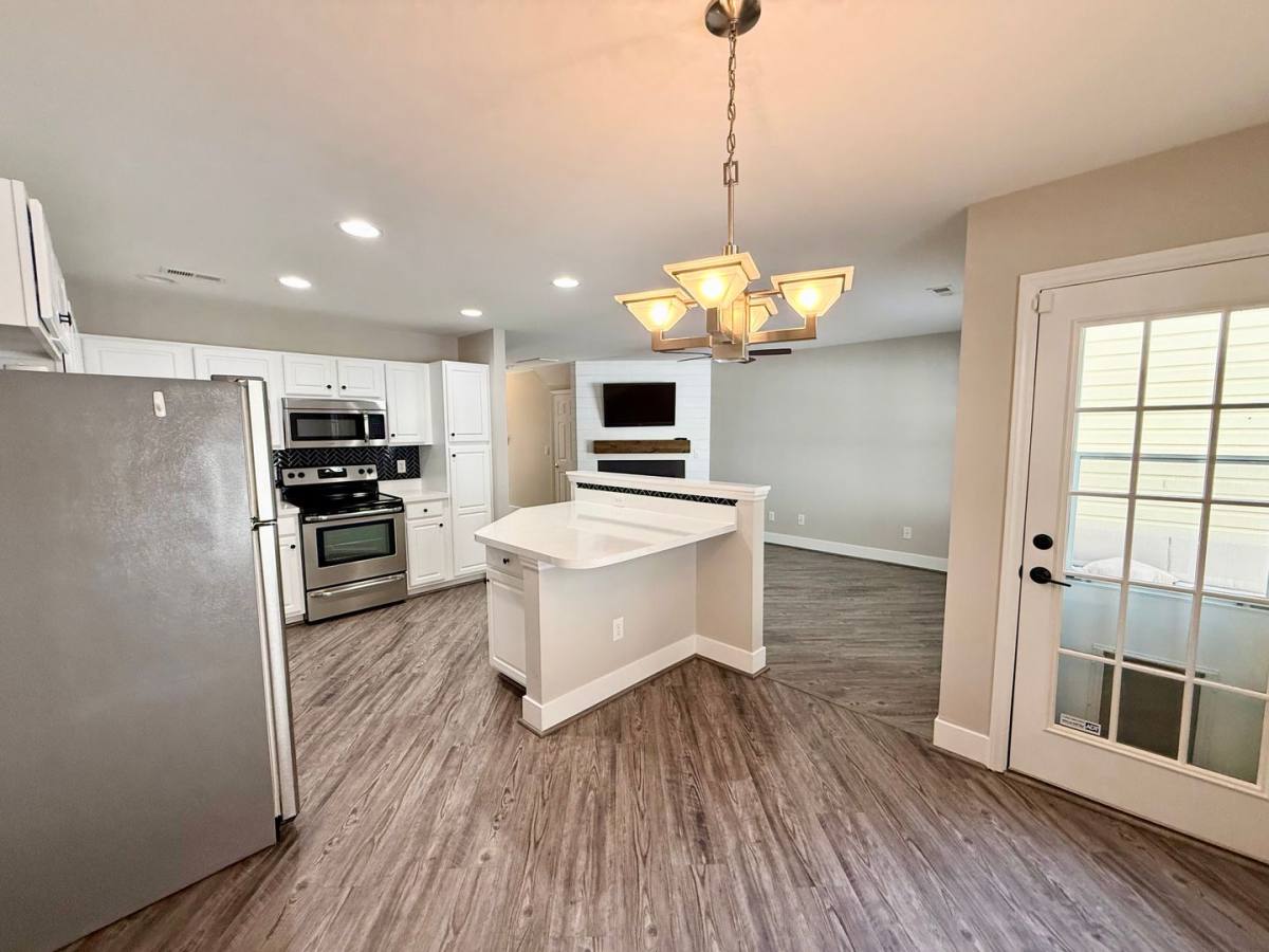 Townhouse for rent at 917 Creek Crossing Trail, Whitsett, NC 27377
