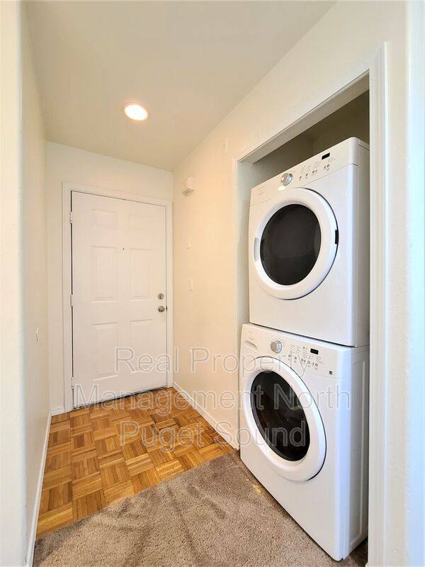 Condo for rent at 9727 18th Ave W #B-103, Everett, WA 98204