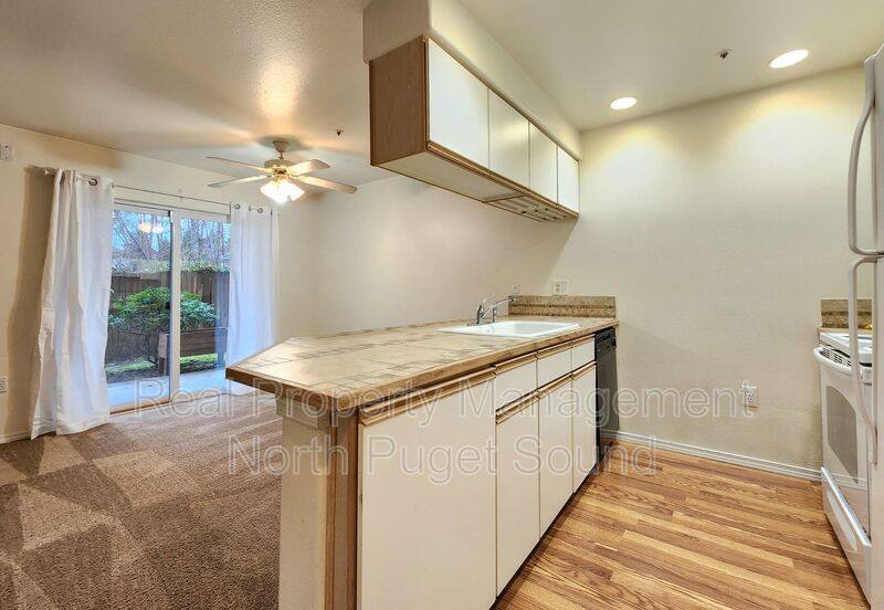 Condo for rent at 9727 18th Ave W #B-103, Everett, WA 98204