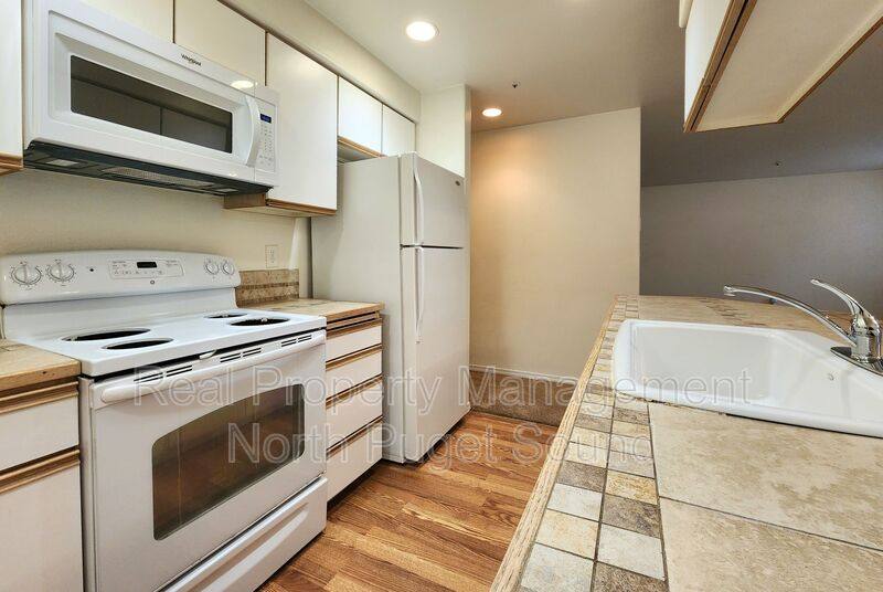 Condo for rent at 9727 18th Ave W #B-103, Everett, WA 98204