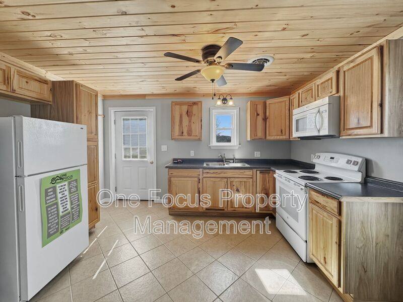 520 Shaw St #2, Avis, PA 17721