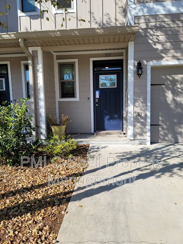 Townhouse for rent at 357 S E St, Pensacola, FL 32502