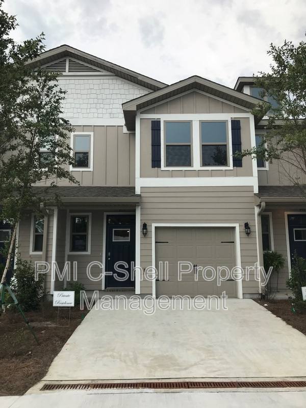 Townhouse for rent at 357 S E St, Pensacola, FL 32502