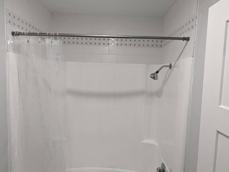 Apartment for rent at 205 Oskaloosa St #206, Pella, IA 50219