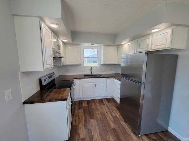 Apartment for rent at 2256 Fairfax Dr, Pella, IA 50219