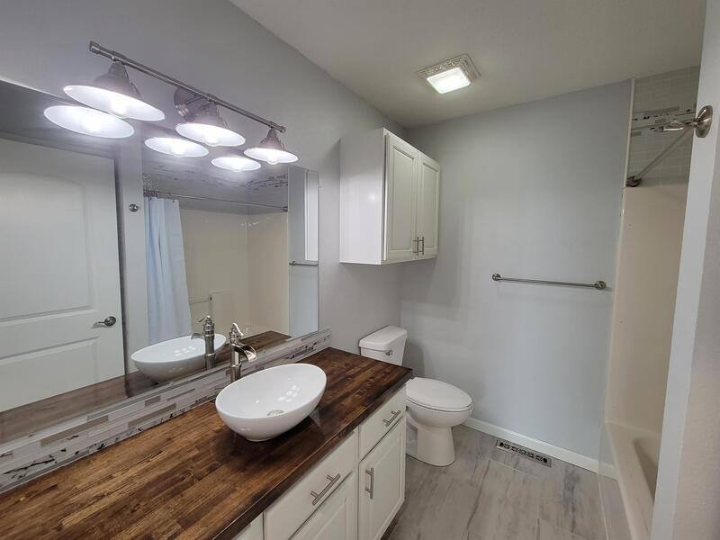 Apartment for rent at 2256 Fairfax Dr, Pella, IA 50219