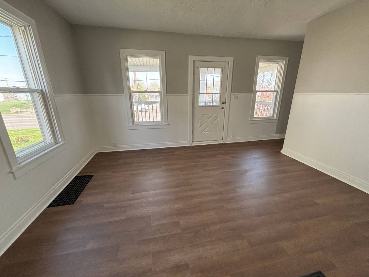 House for rent at 309 W Memorial Dr, Muncie, IN 47302