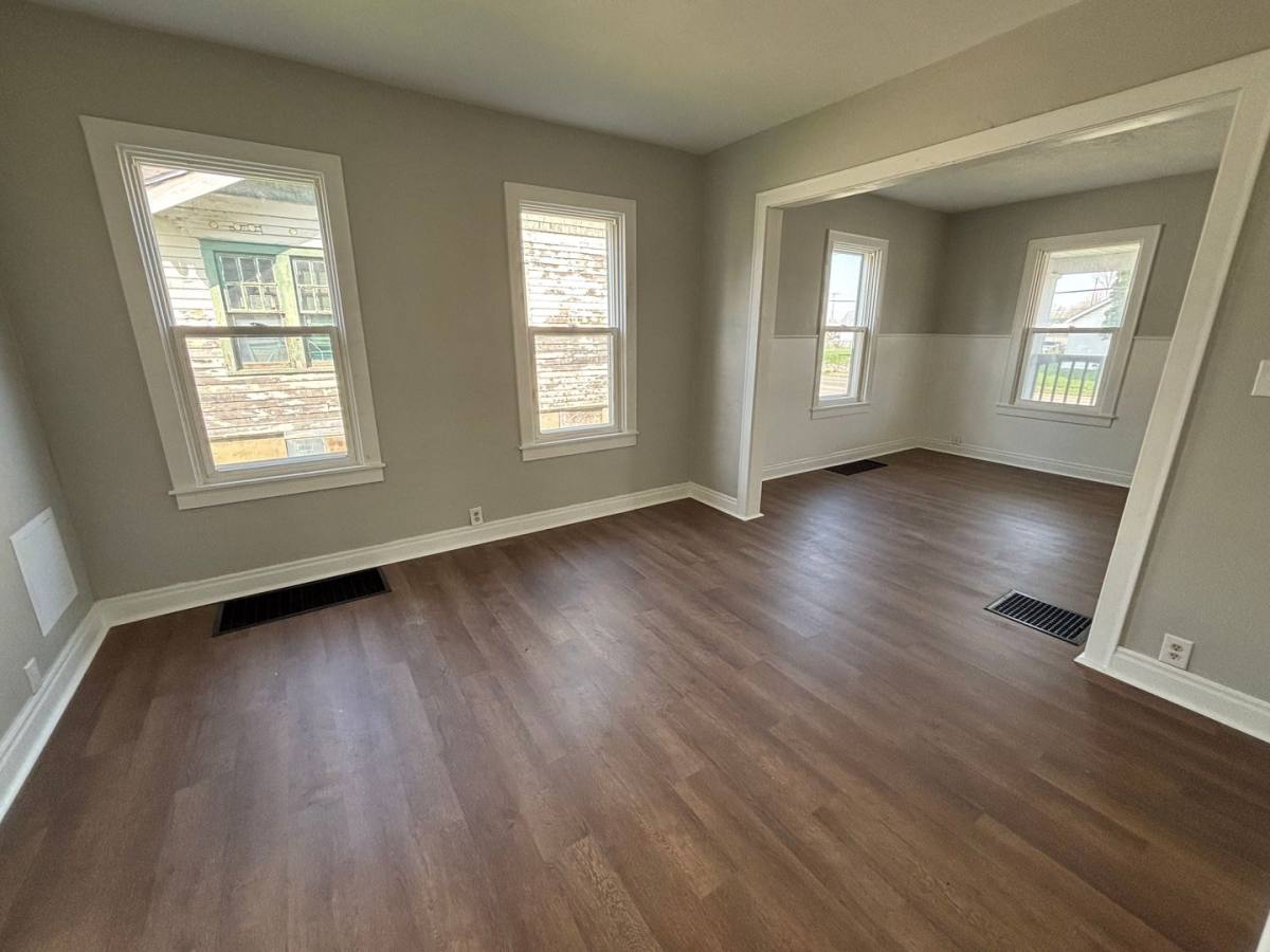House for rent at 309 W Memorial Dr, Muncie, IN 47302