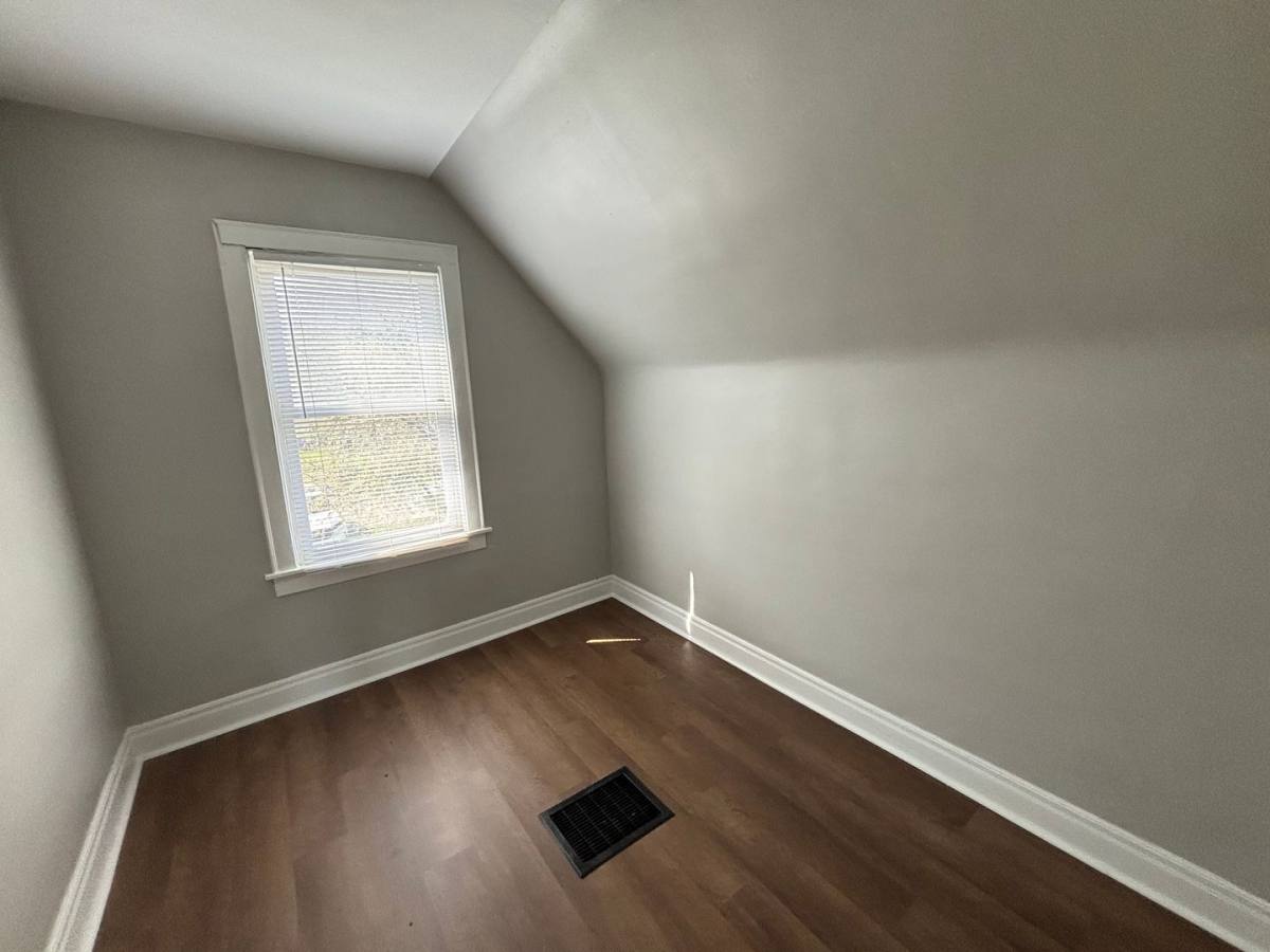 House for rent at 309 W Memorial Dr, Muncie, IN 47302
