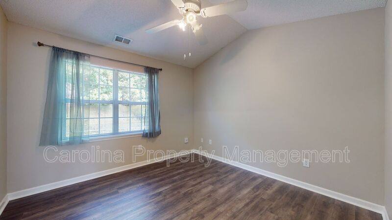 Townhouse for rent at 670 Emerald Cove Dr, Charlotte, NC 28262