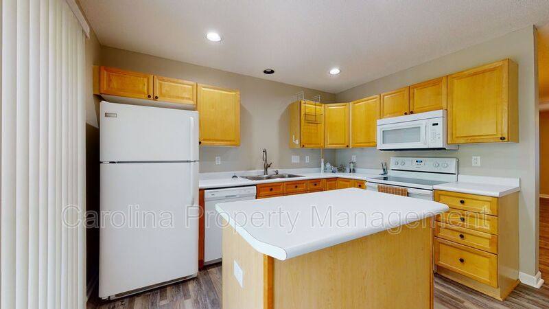 Townhouse for rent at 670 Emerald Cove Dr, Charlotte, NC 28262