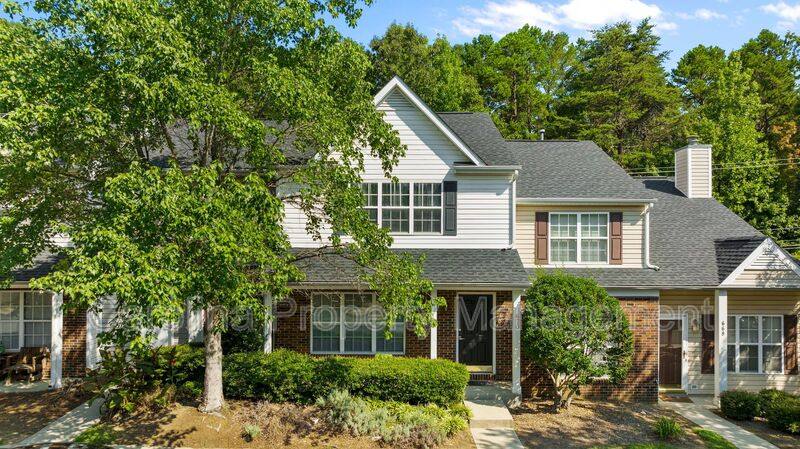 Townhouse for rent at 670 Emerald Cove Dr, Charlotte, NC 28262