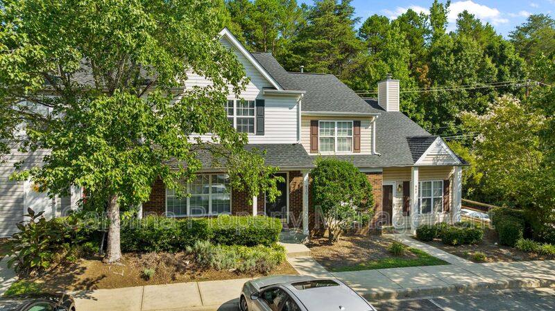 Townhouse for rent at 670 Emerald Cove Dr, Charlotte, NC 28262