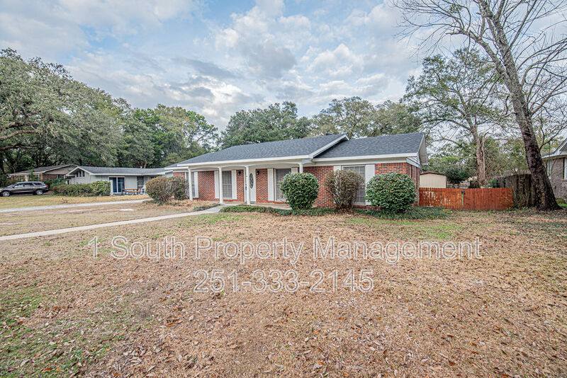 House for rent at 4361 Montclair Circle E, Mobile, AL 36693