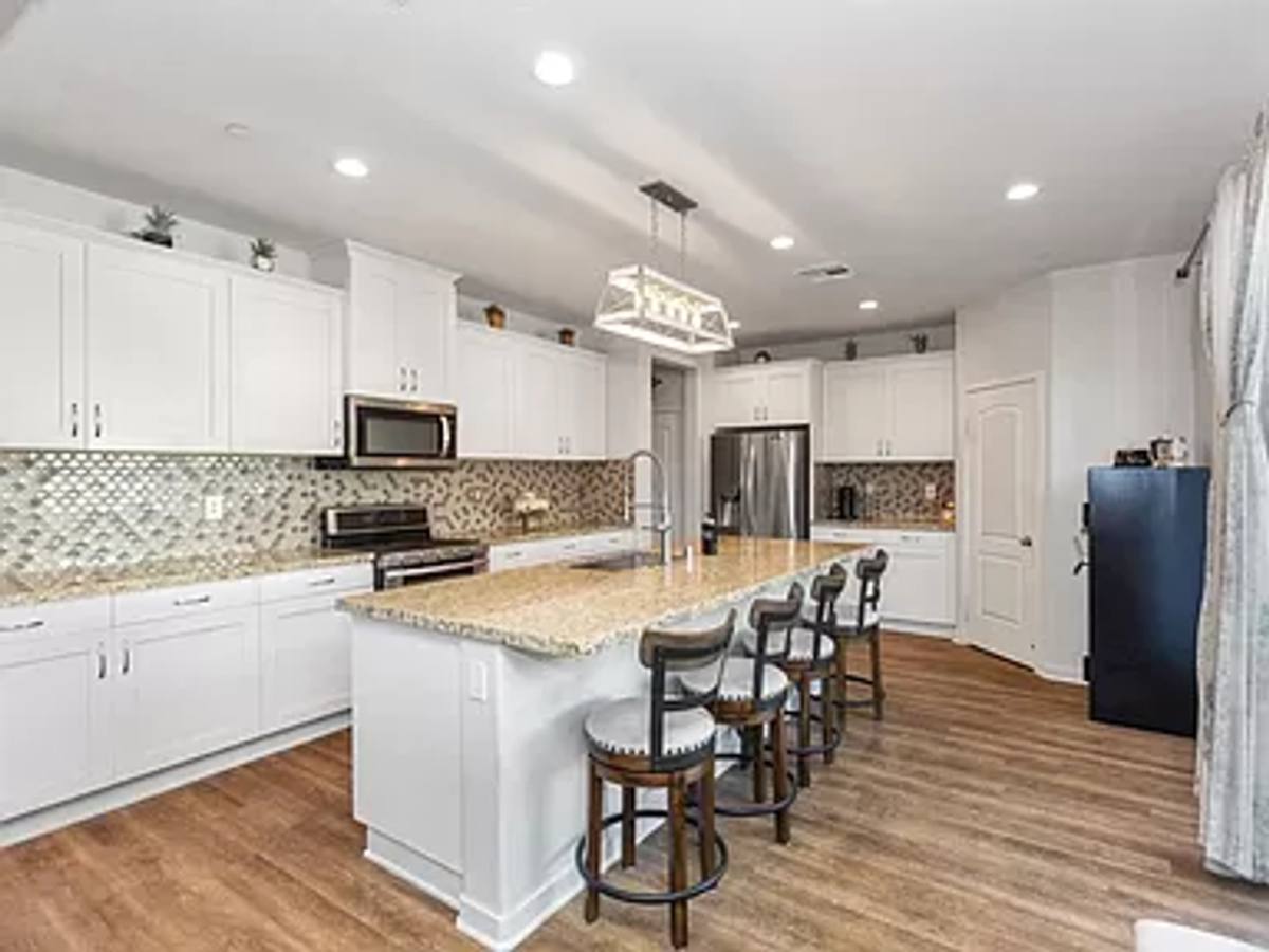 House for rent at 4260 Calle Del Vista, Oceanside, CA 92057
